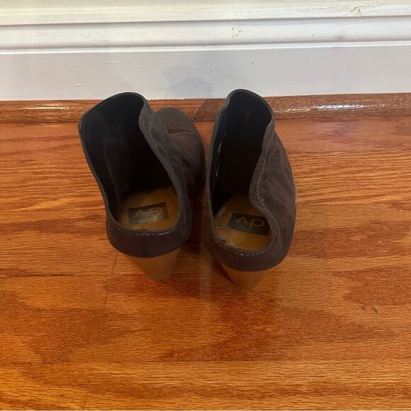 DV Dolce Vita Slip on Mule Booties sz 9.5 Dark Grey Mules - Picture 3 of 8